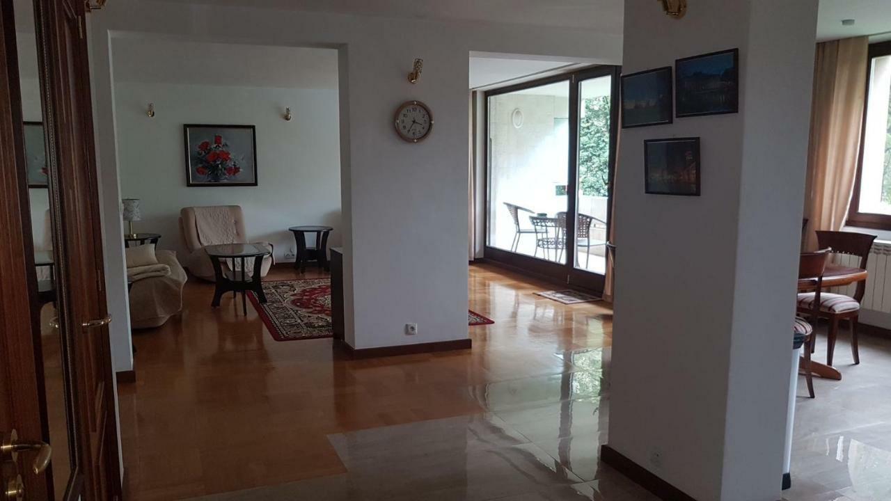 Apartament Nowiniarska *